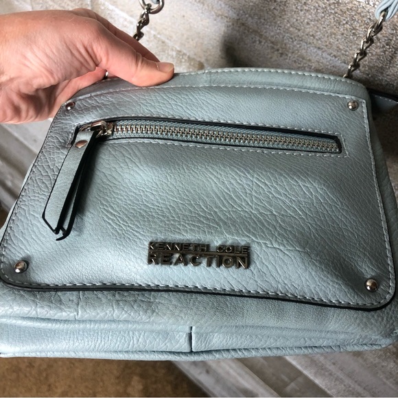 Kenneth Cole Reaction baby blue zipper crossbody small bag - Picture 2 of 6